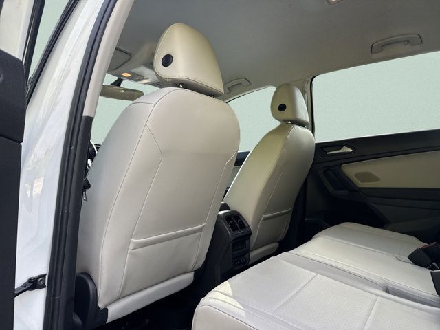 2019 Volkswagen Tiguan SE - Photo 18