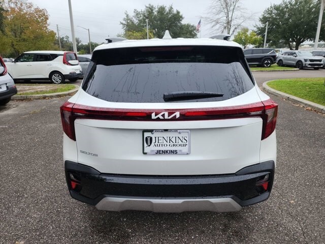 2026 Kia Seltos S photo 2