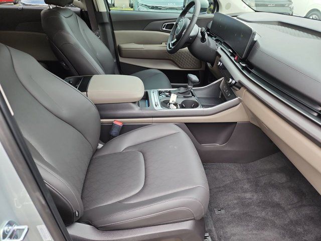 2026 Kia Carnival SX - Photo 9