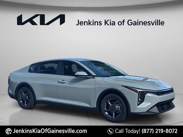 2026 Kia K4 LXS AT's photo