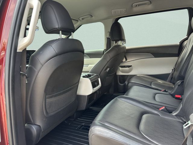 2024 Kia Carnival LX Seat Pkg - Photo 17
