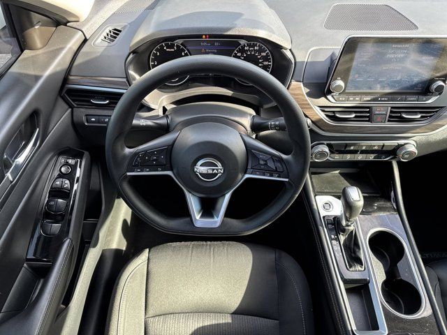 2023 Nissan Altima SV - Photo 13