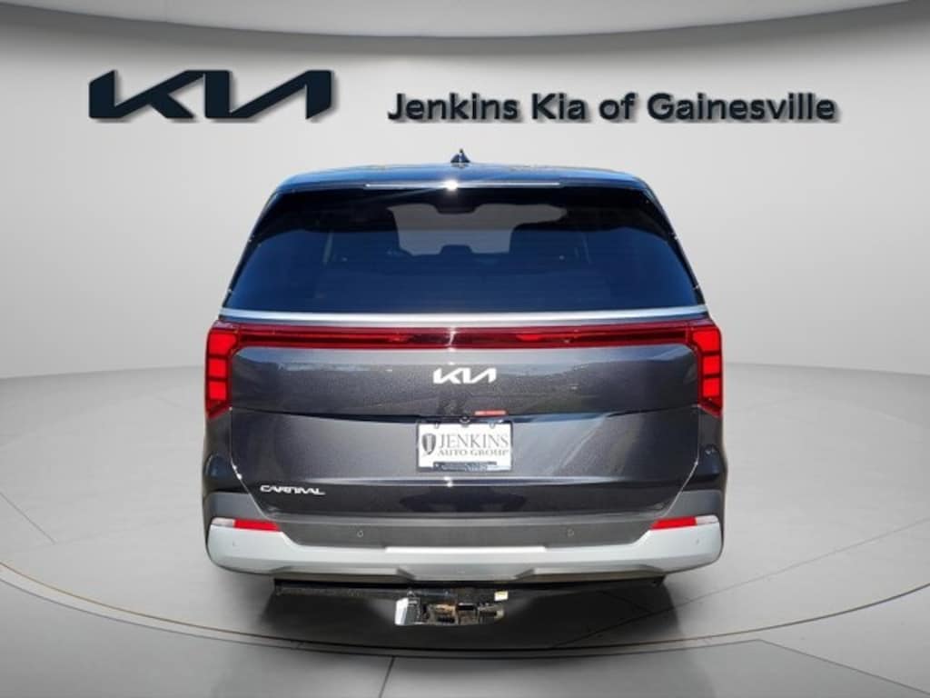 New 2026 Kia Carnival LXS Minivan/Van