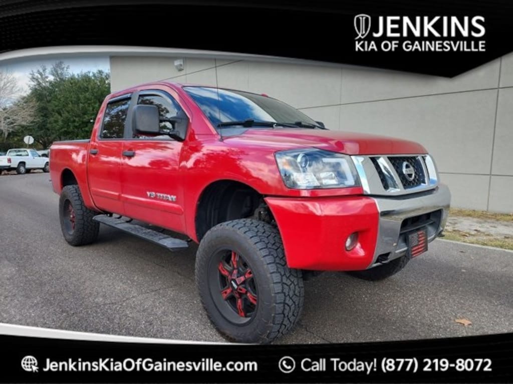Used 2010 Nissan Titan SE Truck