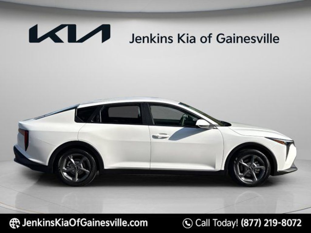 New 2026 Kia K4 LXS Sedan