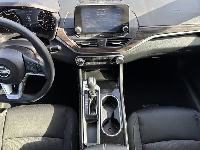 2023 Nissan Altima SV - Photo 14
