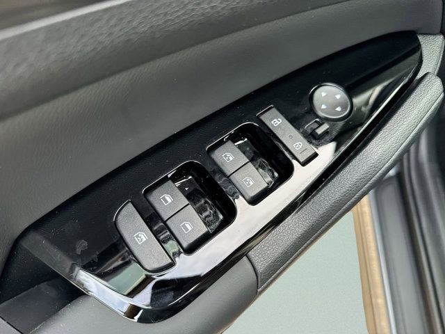 2025 Kia Sportage EX - Photo 14