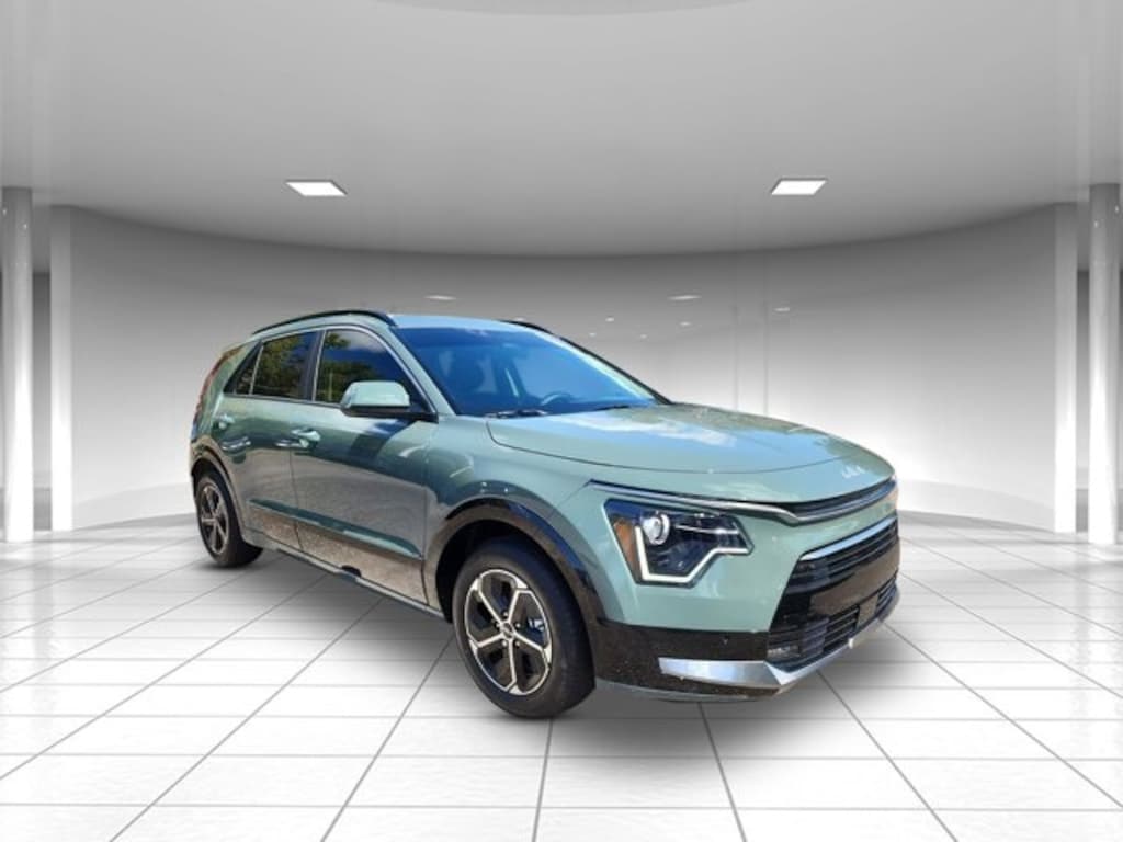New 2025 Kia Niro SX SUV