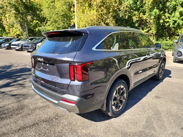 2026 Kia Sorento S photo 2