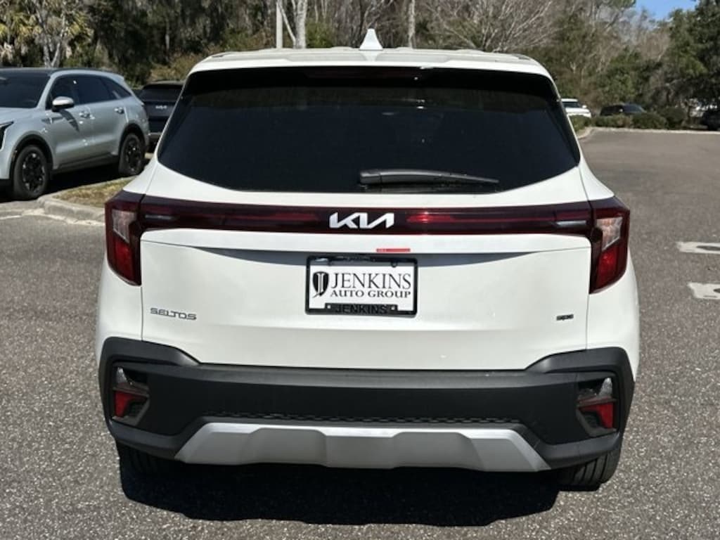 New 2026 Kia Seltos LX SUV