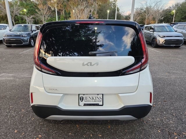2025 Kia Soul LX photo 3