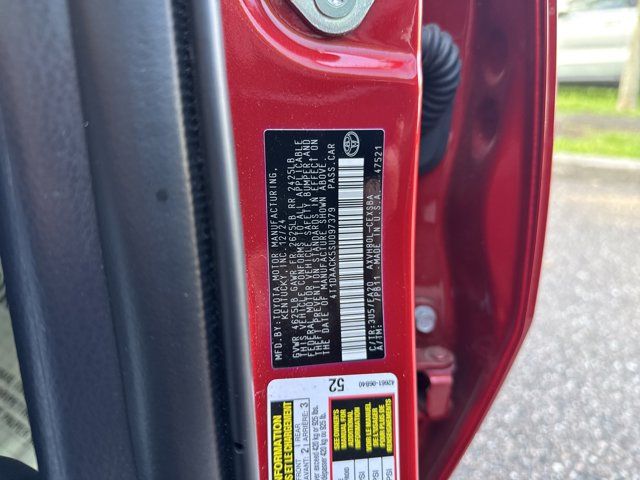 2025 Toyota Camry SE - Photo 32
