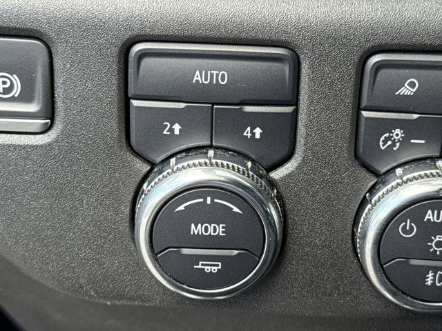 2025 GMC Sierra 1500 SLT - Photo 30