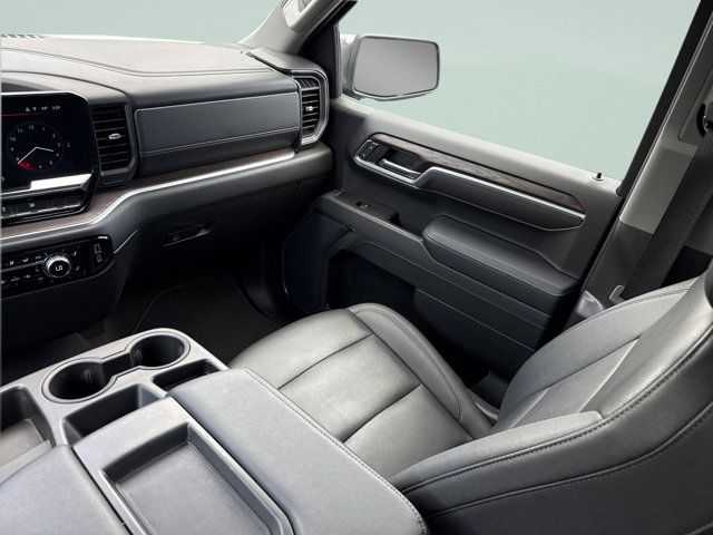 2025 GMC Sierra 1500 SLT - Photo 19