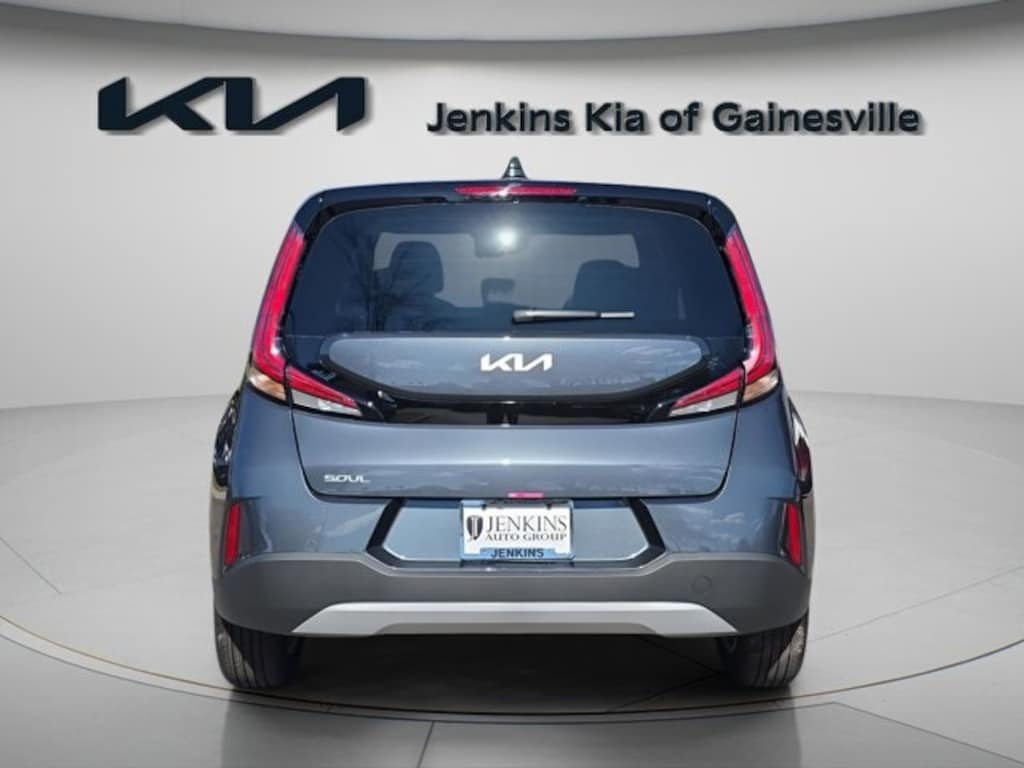 New 2025 Kia Soul LX Hatchback