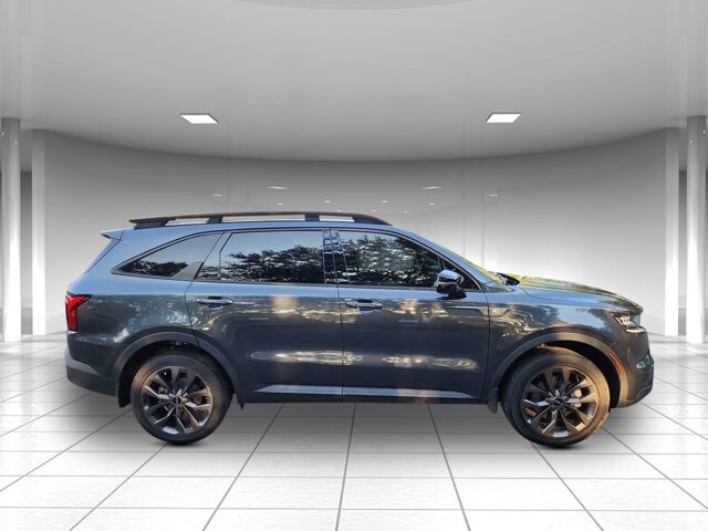 2023 Kia Sorento X-Line EX photo 2