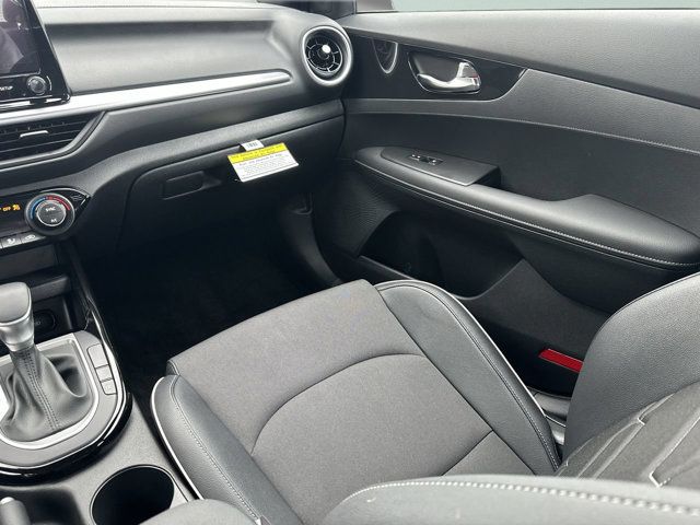 2023 Kia Forte GT-Line - Photo 15