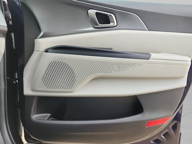 2024 Kia Carnival LX Seat Pkg - Photo 30
