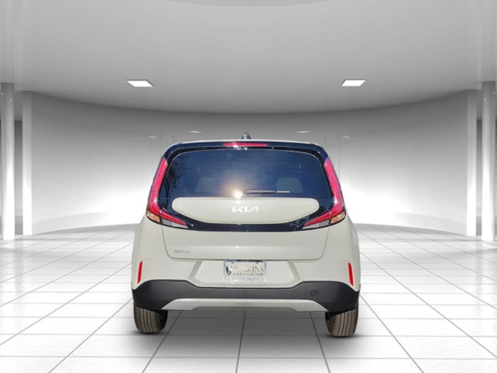 New 2025 Kia Soul LX Hatchback