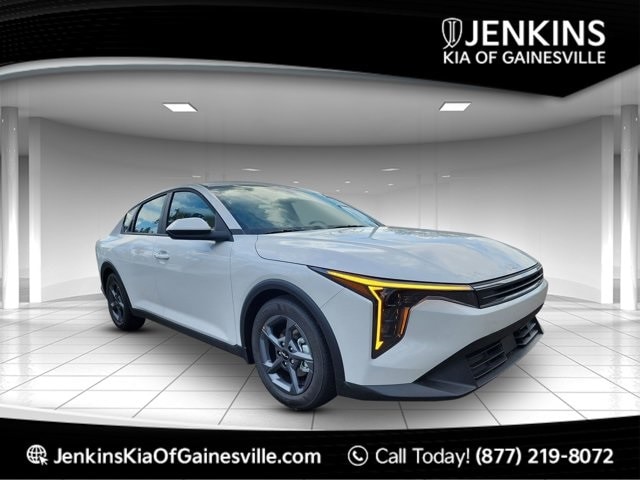 2025 Kia K4 LXS's photo
