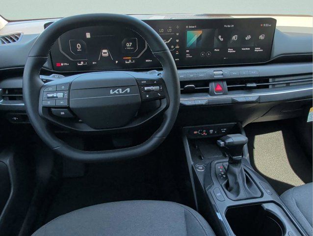 2025 Kia K4 EX - Photo 30
