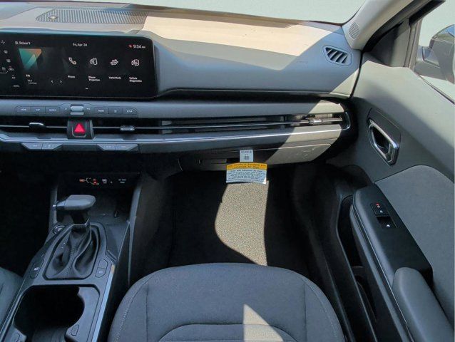 2025 Kia K4 EX - Photo 28