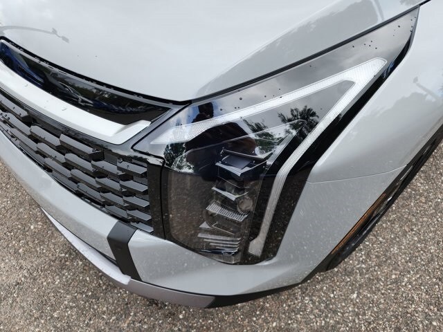 2026 Kia Sportage EX photo 4