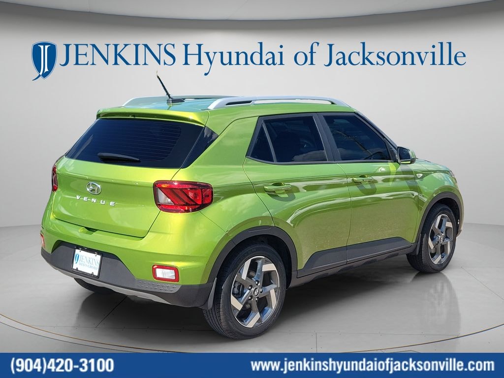 Used 2024 Hyundai Venue SEL SUV