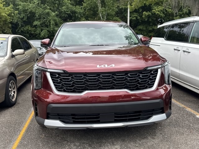 2025 Kia Sorento LX photo 2