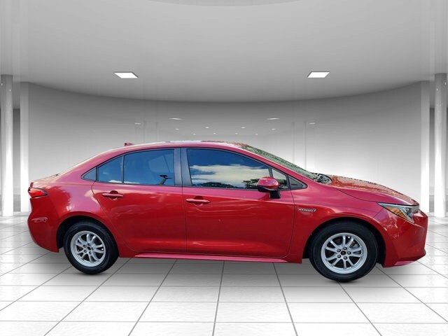 2021 Toyota Corolla Hybrid LE photo 2
