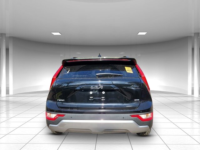 2023 Kia Niro EX photo 4