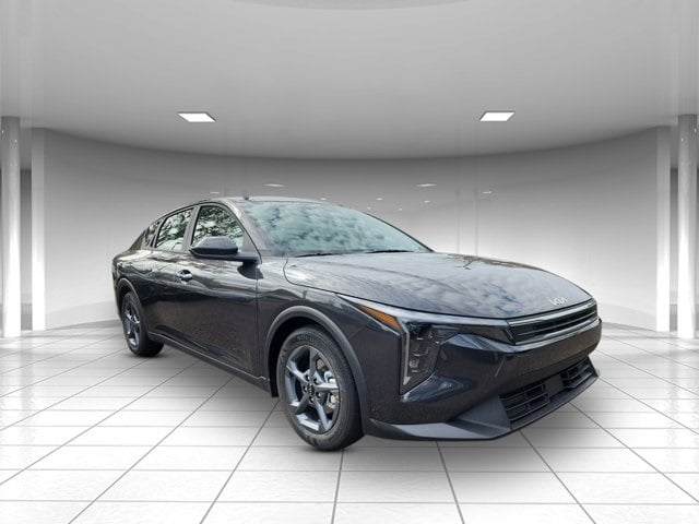 2025 Kia K4 LXS's photo