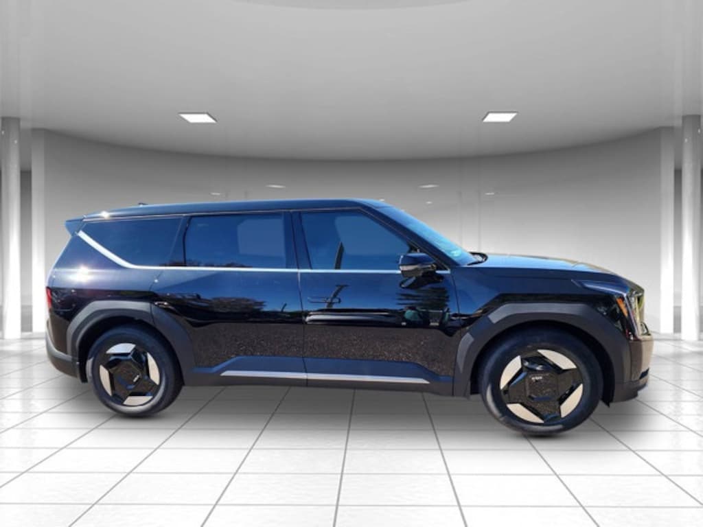 New 2026 Kia EV9 Light Long Range SUV
