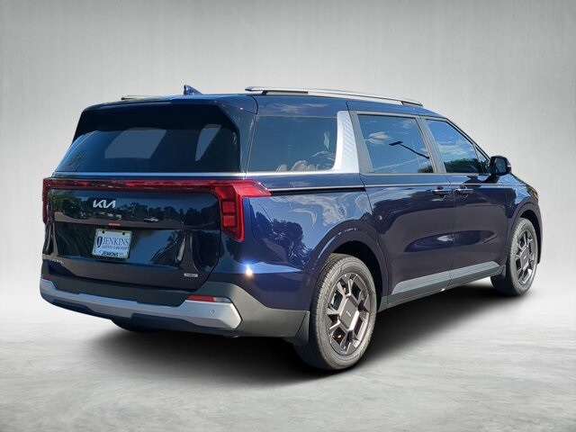 2026 Kia Carnival EX photo 2