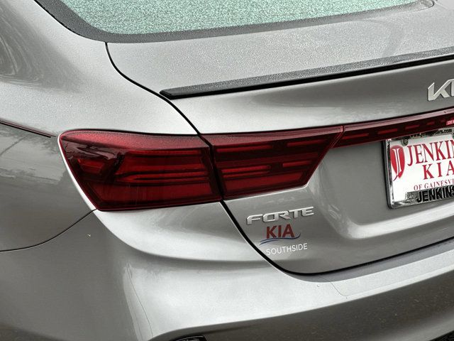 2023 Kia Forte GT-Line - Photo 7