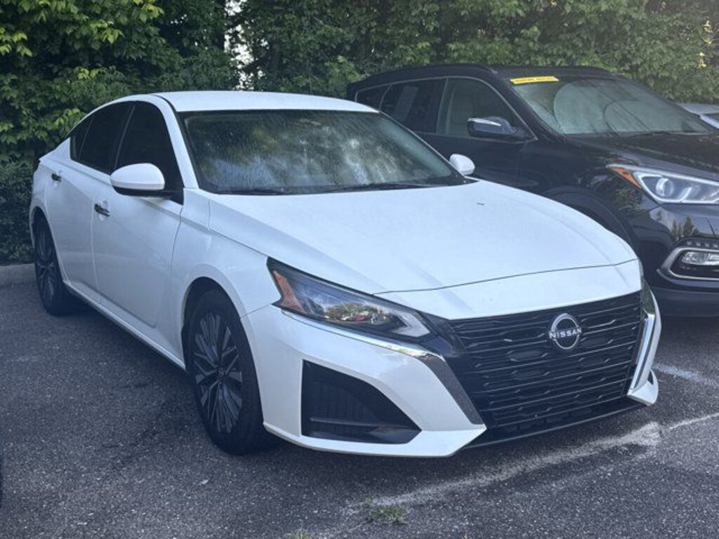 Used 2023 Nissan Altima 2.5 SV Sedan