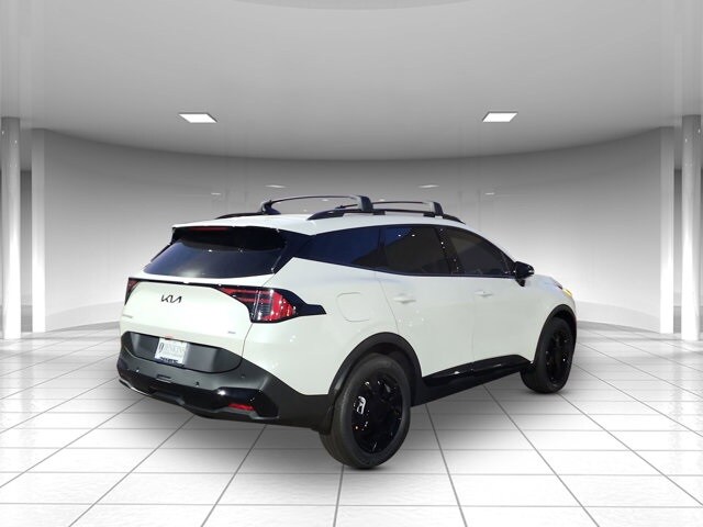 2026 Kia Sportage Plug-In Hybrid X-Line photo 3