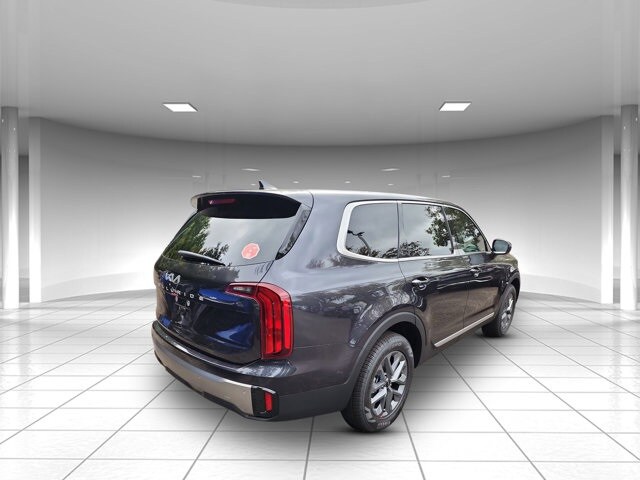2025 Kia Telluride LX photo 2