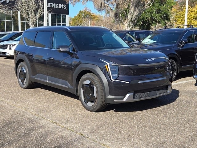 2026 Kia EV9 Wind's photo