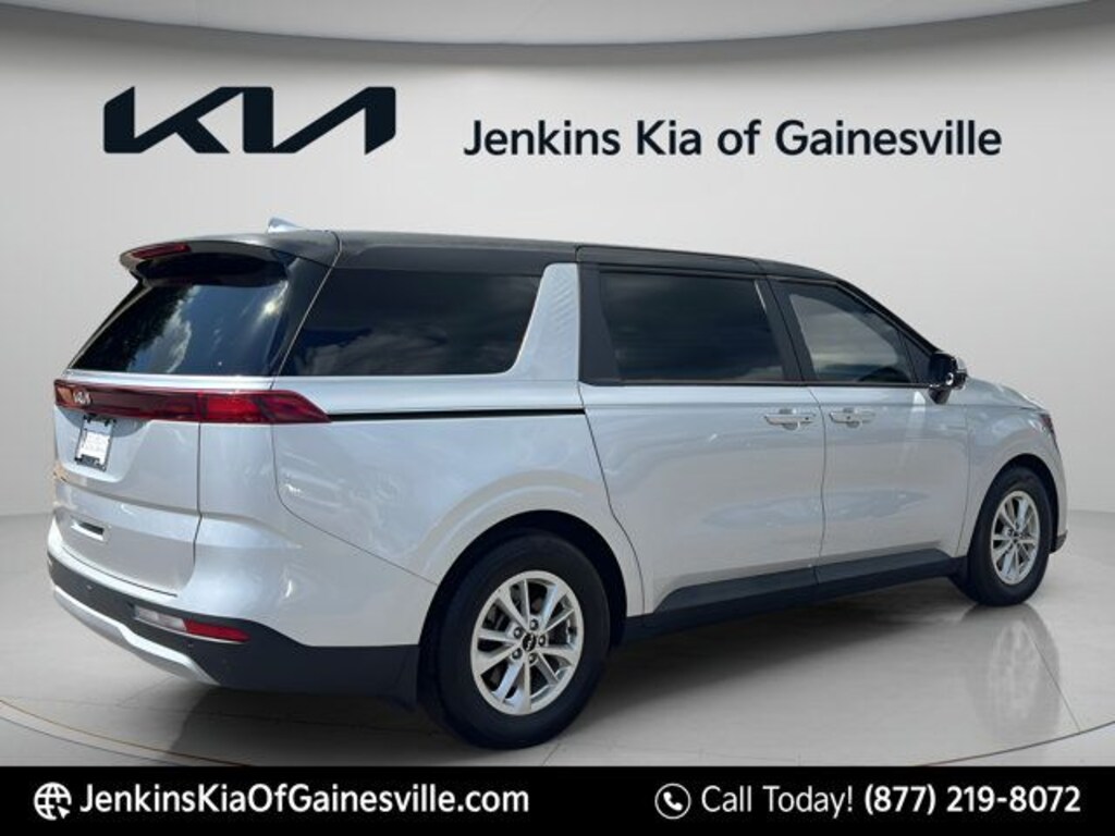 Used 2023 Kia Carnival LX Seat Package Minivan/Van