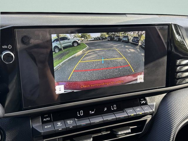 2025 Toyota Camry SE - Photo 23