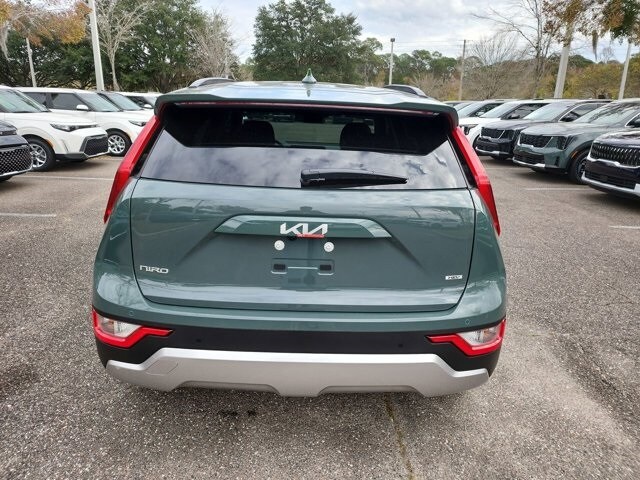 2026 Kia Niro EX photo 2