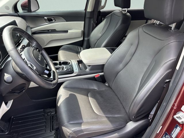 2024 Kia Carnival LX Seat Pkg - Photo 22