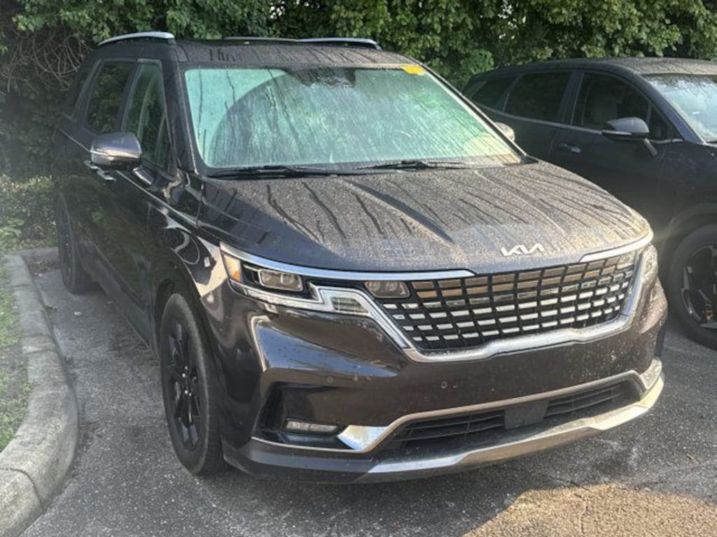 Used 2023 Kia Carnival SX Prestige Minivan/Van