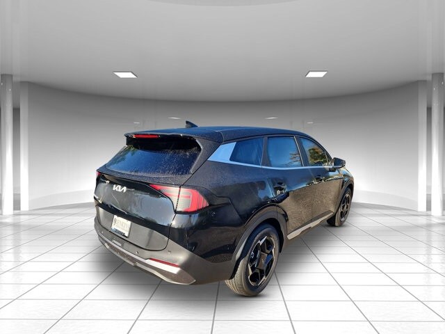 2026 Kia Sportage EX photo 3