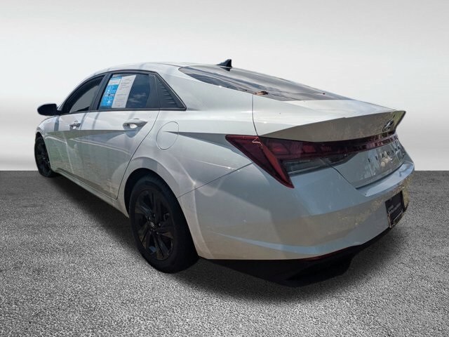 2023 Hyundai Elantra Hybrid Blue photo 4