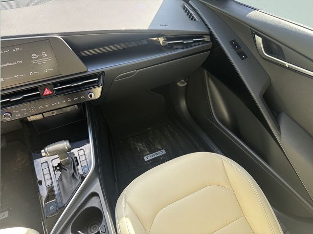 2026 Kia Niro LX - Photo 13