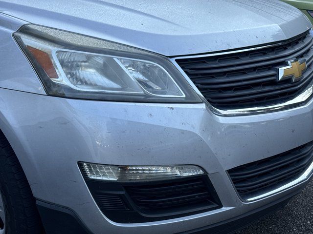 2017 Chevrolet Traverse LS - Photo 7