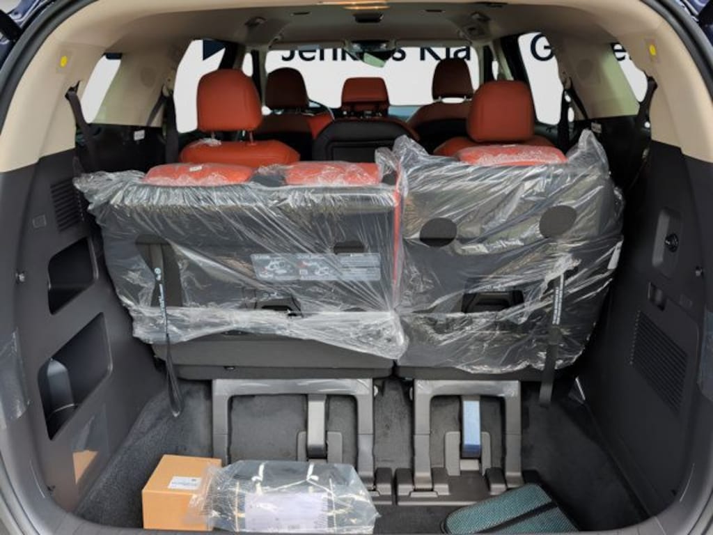 New 2026 Kia Carnival EX Minivan/Van