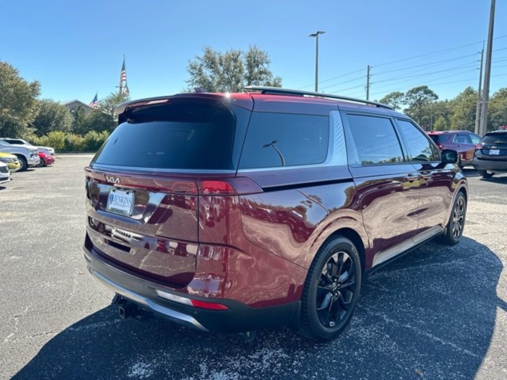 Used 2024 Kia Carnival SX Prestige Minivan/Van